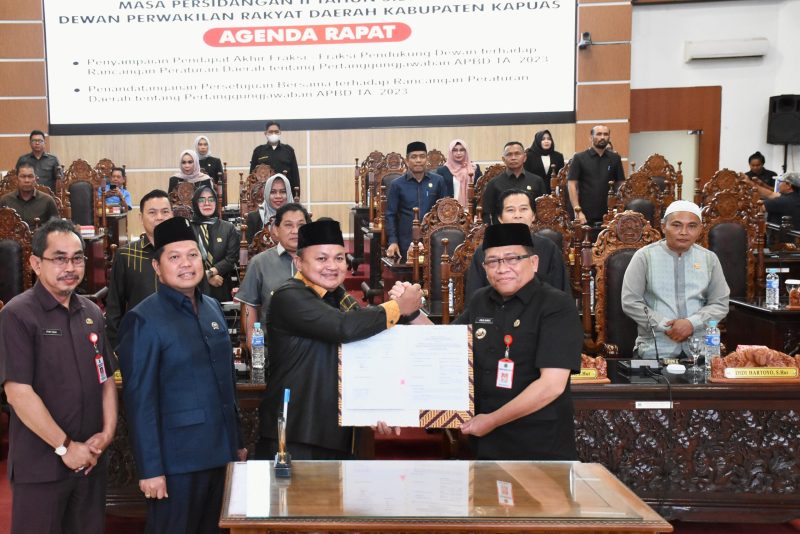 Fraksi Dewan Setujui Raperda Pertanggungjawaban Pelaksanaan APBD TA. 2023